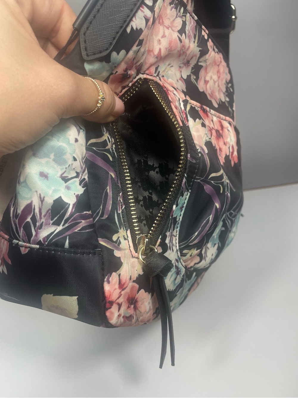 Karl Lagerfeld NWT Cara Nylon Messenger Floral Crossbody - Picture 9 of 16
